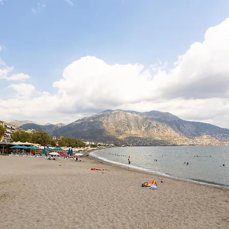 Grande Luxury - 2 Kalamata